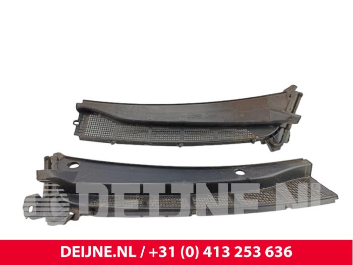 Używane Parawan Toyota ProAce 1.6 D-4D 95 16V Worker Cena € 36,30 Z VAT oferowane przez van Deijne Onderdelen Uden B.V.