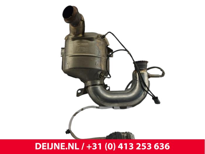 Usagé Catalyseur Opel Vivaro 2.0 CDTI 122 Prix € 242,00 Prix TTC proposé par van Deijne Onderdelen Uden B.V.