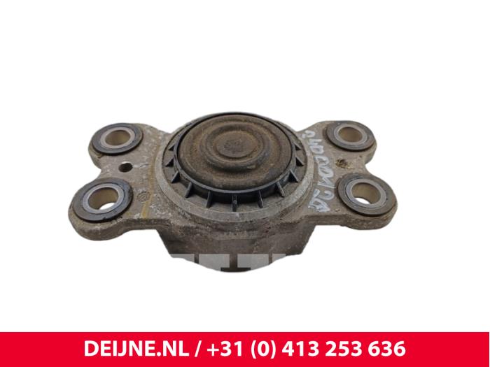 Engine mount from a Volvo V60 I (FW/GW) 1.6 DRIVe 2014