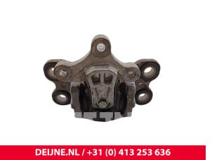 Engine mount from a Volvo V60 I (FW/GW) 1.6 DRIVe 2014