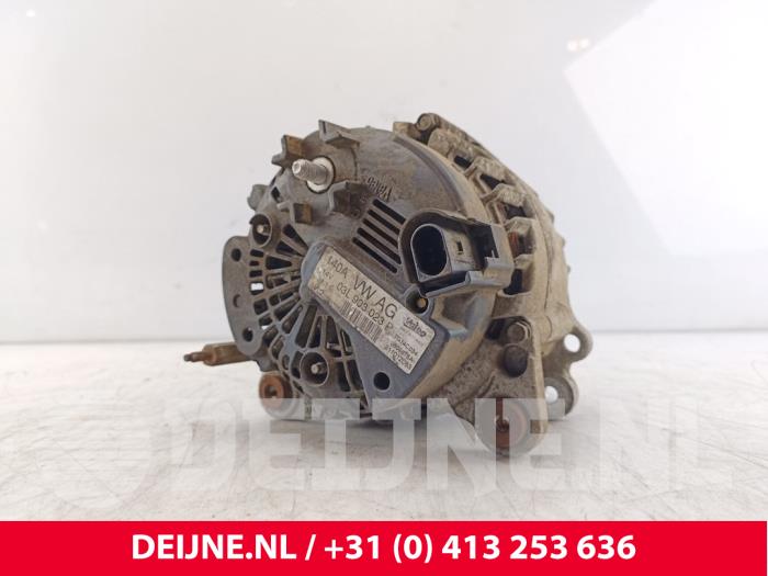 Dynamo d'un Volkswagen Transporter T5 2.0 BiTDI DRF 2011
