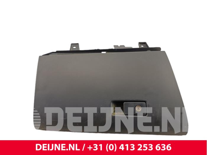Begagnade Handskfack Volvo XC60 I (DZ) 2.0 D4 16V Pris € 15,00 Marginaltabell erbjuds av van Deijne Onderdelen Uden B.V.