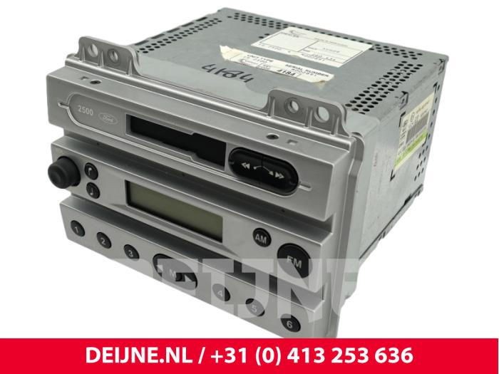 Nya Radio Ford Fiesta Pris € 84,70 Inklusive moms erbjuds av van Deijne Onderdelen Uden B.V.