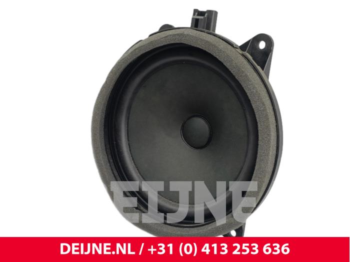 Używane Glosnik Volvo S90 II 2.0 T8 Twin Engine 16V AWD Cena € 70,00 Procedura marży oferowane przez van Deijne Onderdelen Uden B.V.
