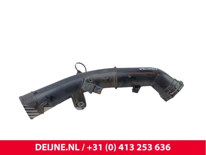 Gebrauchte Intercooler Rohr Lynk &amp; Co 01 1.5 PHEV Preis € 48,40 Mit Mehrwertsteuer angeboten von van Deijne Onderdelen Uden B.V.