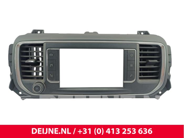 Usagé Panneau de commandes navigation Citroen Jumpy 2.0 Blue HDI 145 Prix € 84,70 Prix TTC proposé par van Deijne Onderdelen Uden B.V.
