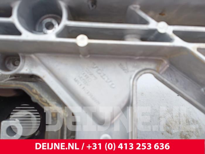 Engine mount from a Volvo C40 Recharge (XK) Recharge Twin 78 kWh 2021