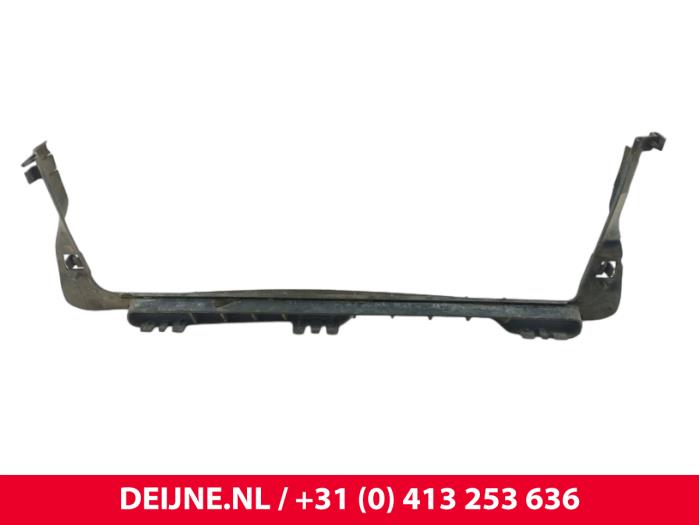 Begagnade Lufttratt Volvo XC90 I 2.4 D5 20V Pris € 30,00 Marginaltabell erbjuds av van Deijne Onderdelen Uden B.V.