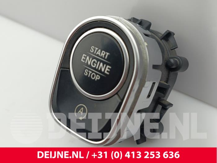 Używane Przelacznik Start/Stop Mercedes Sprinter 3t (910.6) 215 CDI 2.0 D FWD Cena € 18,15 Z VAT oferowane przez van Deijne Onderdelen Uden B.V.