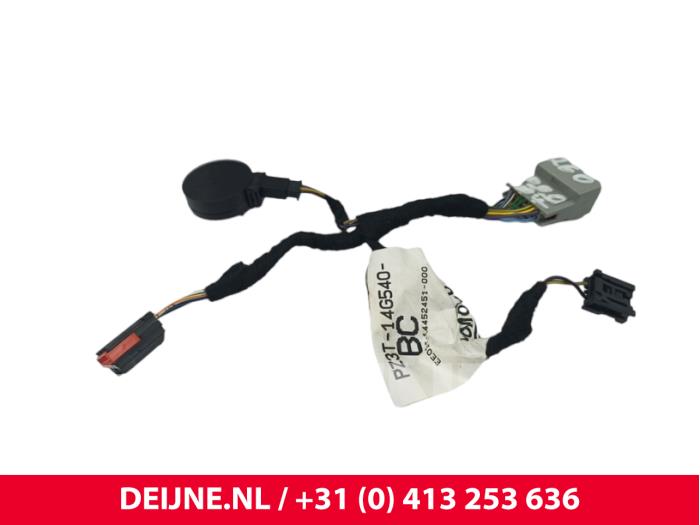 Begagnade Regnsensor Ford Transit Custom 2.0 EcoBlue 150 Pris € 30,25 Inklusive moms erbjuds av van Deijne Onderdelen Uden B.V.