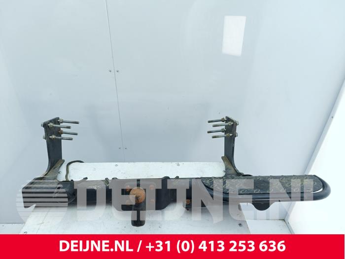 Używane Hak holowniczy Mercedes Sprinter 3,5t (907.6/910.6) 317 CDI 2.0 D RWD Cena € 363,00 Z VAT oferowane przez van Deijne Onderdelen Uden B.V.