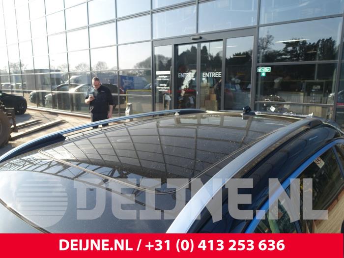 Używane Dach panoramiczny Lynk &amp; Co 01 1.5 PHEV Cena € 756,25 Z VAT oferowane przez van Deijne Onderdelen Uden B.V.
