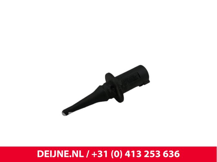 Gebrauchte Temperatursensor außen Mercedes Sprinter 3,5t (907.6/910.6) 317 CDI 2.0 D RWD Preis € 48,40 Mit Mehrwertsteuer angeboten von van Deijne Onderdelen Uden B.V.