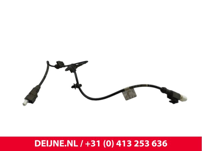 Używane Przewód ABS Mercedes Sprinter 3,5t (907.6/910.6) 317 CDI 2.0 D RWD Cena € 48,40 Z VAT oferowane przez van Deijne Onderdelen Uden B.V.