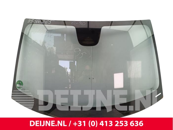 Begagnade Framruta Volvo C40 Recharge (XK) Recharge Twin 78 kWh Pris € 363,00 Inklusive moms erbjuds av van Deijne Onderdelen Uden B.V.