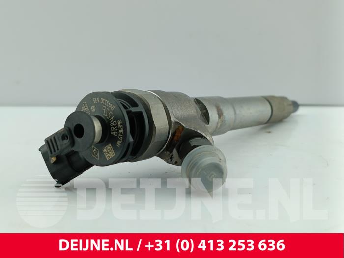 Usagé Injecteurs Mercedes Vito (447.6) 1.7 110 CDI 16V Prix € 108,90 Prix TTC proposé par van Deijne Onderdelen Uden B.V.
