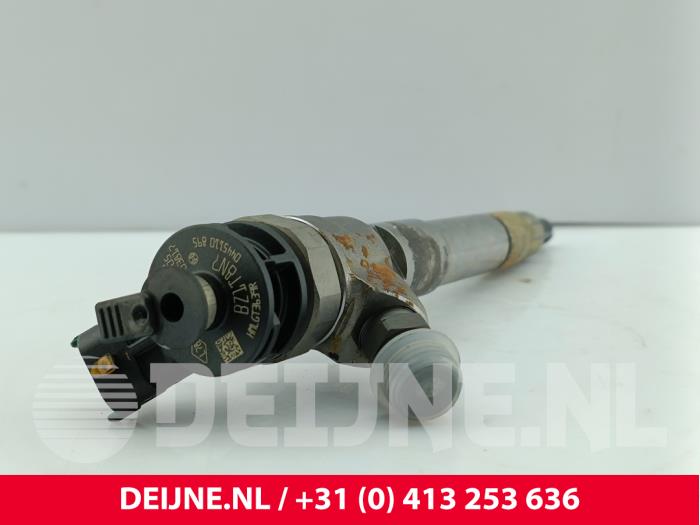 Usagé Injecteurs Mercedes Vito (447.6) 1.7 110 CDI 16V Prix € 108,90 Prix TTC proposé par van Deijne Onderdelen Uden B.V.