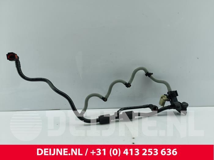 Fuel return line