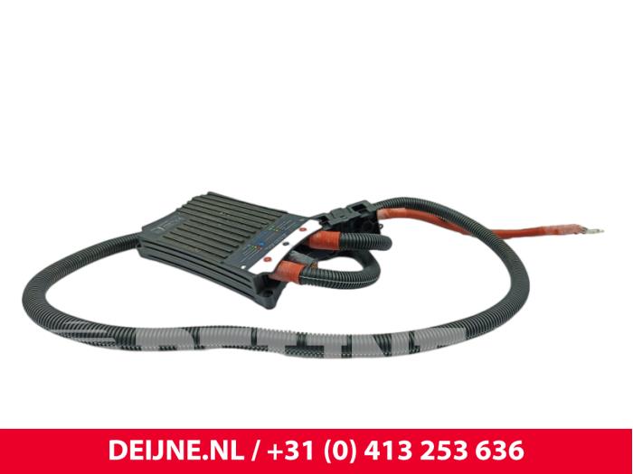Używane DC/CD konwertor Renault Master III (MA/MB/MC/MD/MH/MF/MG/MH) 2.3 Energy dCi 180 Twin Turbo 16V FWD Cena € 605,00 Z VAT oferowane przez van Deijne Onderdelen Uden B.V.