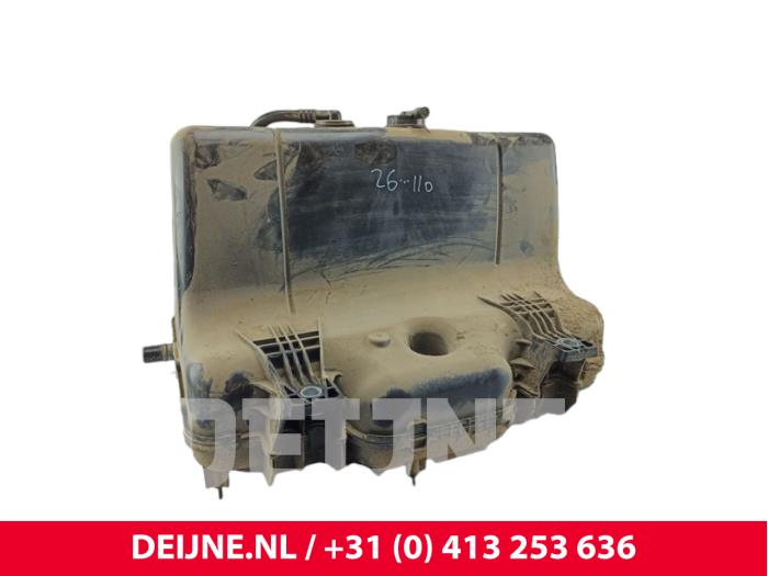 Gebrauchte Adblue Tank Renault Master III (FV) 2.3 dCi 110 16V FWD Preis € 387,20 Mit Mehrwertsteuer angeboten von van Deijne Onderdelen Uden B.V.