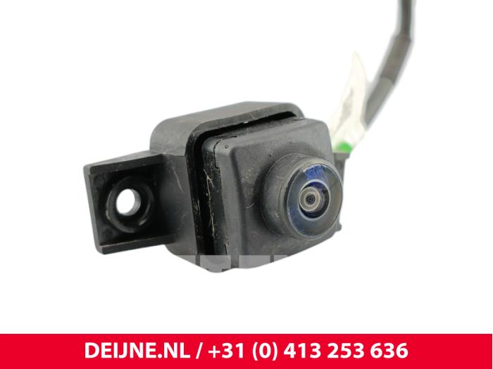 Używane Kamera lusterka lewego MG HS/EHS II (AS33) 1.5 HS/EHS T-GDI Hybrid Cena € 80,00 Procedura marży oferowane przez van Deijne Onderdelen Uden B.V.
