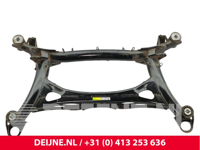 Usados Subchasis Lynk &amp; Co 01 1.5 PHEV Precio € 235,95 IVA incluido ofrecido por van Deijne Onderdelen Uden B.V.
