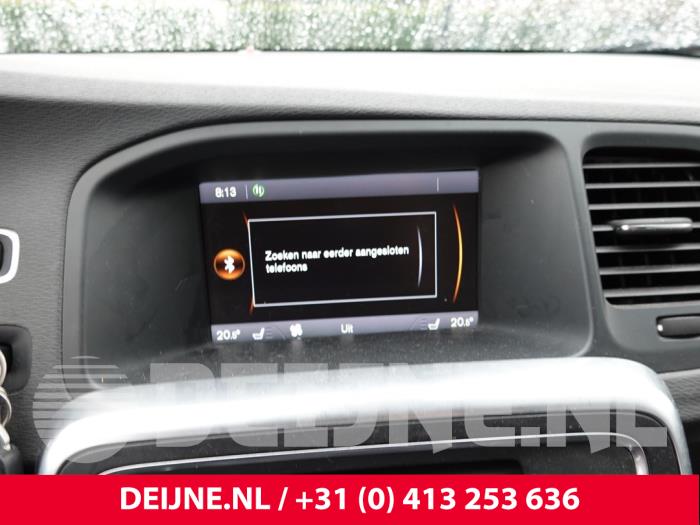 Begagnade Innerdisplay Volvo V60 I (FW/GW) 1.6 DRIVe Pris på förfrågan erbjuds av van Deijne Onderdelen Uden B.V.