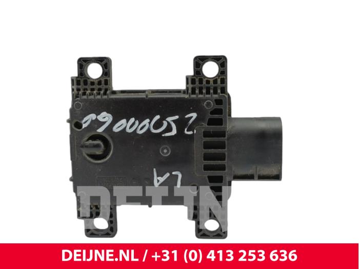 Begagnade Radarsensor Lynk &amp; Co 01 1.5 PHEV Pris € 242,00 Inklusive moms erbjuds av van Deijne Onderdelen Uden B.V.
