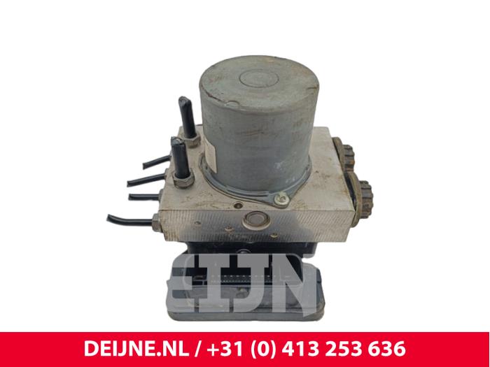 Używane Pompa ABS Maxus Deliver 9 2.0 D RWD Cena € 181,50 Z VAT oferowane przez van Deijne Onderdelen Uden B.V.