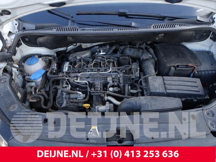 Begagnade Luftfilterhus Volkswagen Caddy IV 1.6 TDI 16V Pris på förfrågan erbjuds av van Deijne Onderdelen Uden B.V.