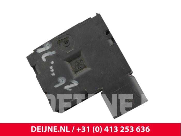 Gebrauchte Side assist sensor Mercedes eSprinter 3,5t (907.6/910.6) 314 Preis € 302,50 Mit Mehrwertsteuer angeboten von van Deijne Onderdelen Uden B.V.