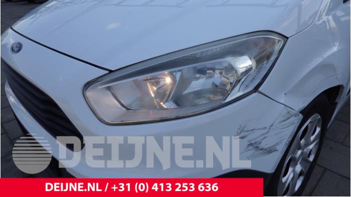 Używane Reflektor lewy Ford Transit Courier 1.5 TDCi 75 Cena € 272,25 Z VAT oferowane przez van Deijne Onderdelen Uden B.V.