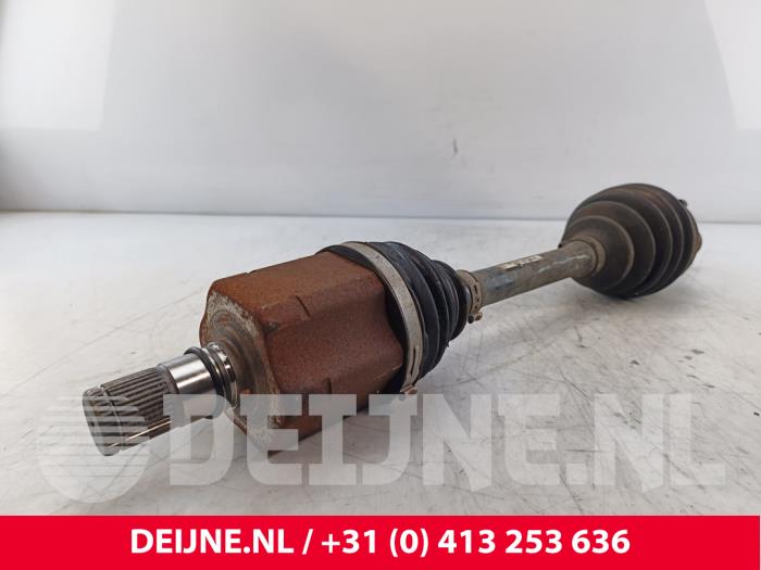 Gebrauchte Antriebswelle links vorne Volkswagen Transporter/Caravelle T6 2.0 TDI 150 Preis € 133,10 Mit Mehrwertsteuer angeboten von van Deijne Onderdelen Uden B.V.