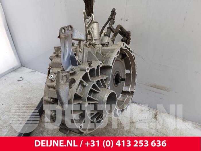 Używane Skrzynia biegów Volkswagen Transporter/Caravelle T6 2.0 TDI 150 Cena € 2.117,50 Z VAT oferowane przez van Deijne Onderdelen Uden B.V.