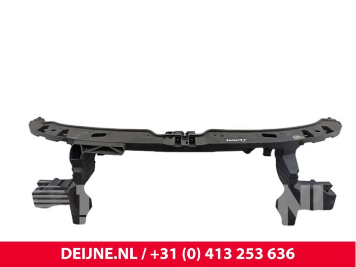 Begagnade Front Volkswagen Transporter T5 2.0 TDI DRF Pris € 211,75 Inklusive moms erbjuds av van Deijne Onderdelen Uden B.V.