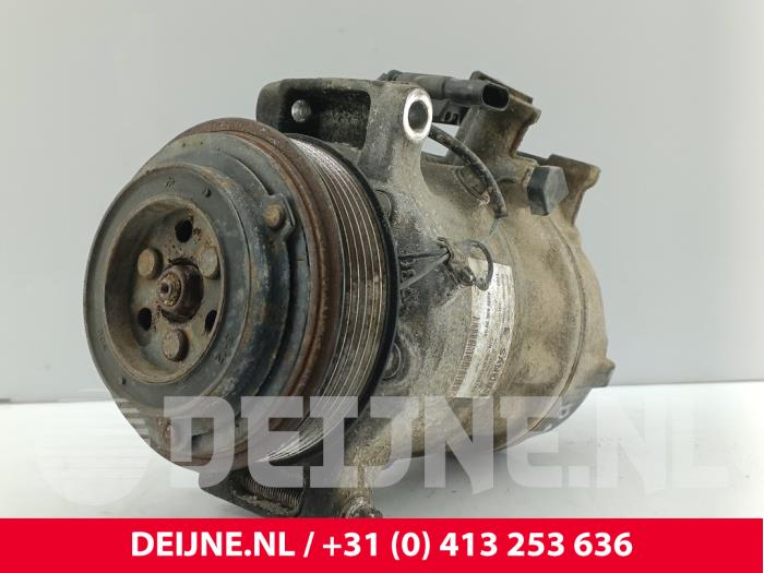 Usagé Compresseur de clim Mercedes Vito (447.6) 2.2 114 CDI 16V Prix € 48,40 Prix TTC proposé par van Deijne Onderdelen Uden B.V.