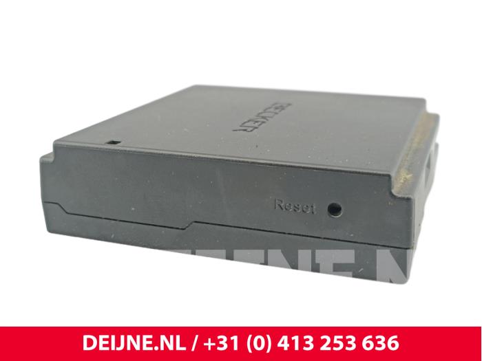 Usagé Module navigation Mercedes Sprinter 3t (906.61) 211 CDI 16V Prix € 151,25 Prix TTC proposé par van Deijne Onderdelen Uden B.V.