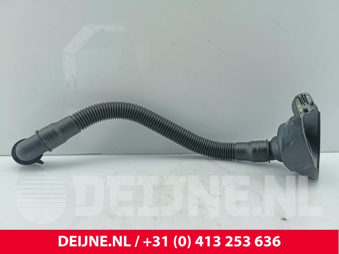 Gebrauchte Öl Füllrohr Ford Transit Custom 2.0 EcoBlue 110 Preis € 30,25 Mit Mehrwertsteuer angeboten von van Deijne Onderdelen Uden B.V.
