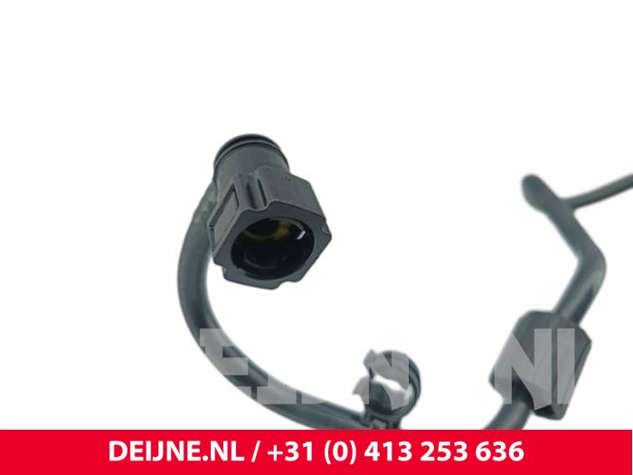 Usagé Conduit de carburant Ford Transit Custom 2.0 EcoBlue 110 Prix € 36,30 Prix TTC proposé par van Deijne Onderdelen Uden B.V.