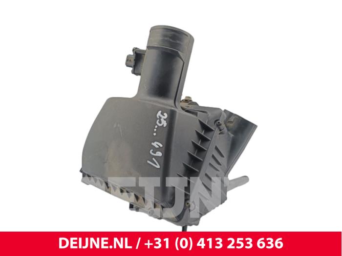 Begagnade Luftfilterhus Renault Trafic (1FL/2FL/3FL/4FL) 1.6 dCi 125 Twin Turbo Pris € 30,25 Inklusive moms erbjuds av van Deijne Onderdelen Uden B.V.