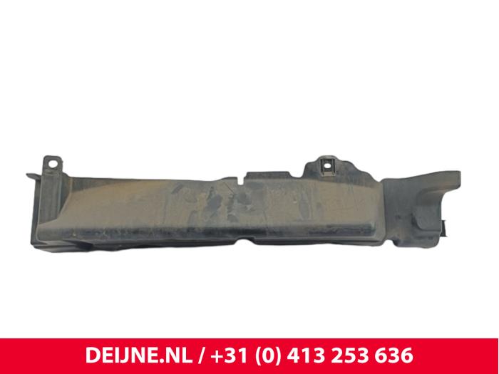 Używane Rózne elementy plastikowe Ford Transit Connect (PJ2) 1.6 TDCi 16V 75 Cena € 48,40 Z VAT oferowane przez van Deijne Onderdelen Uden B.V.