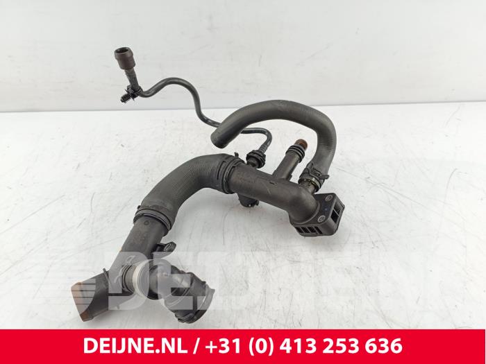Begagnade Vattenrör Mercedes Sprinter 3t (910.6) 211 CDI 2.1 D FWD Pris € 42,35 Inklusive moms erbjuds av van Deijne Onderdelen Uden B.V.