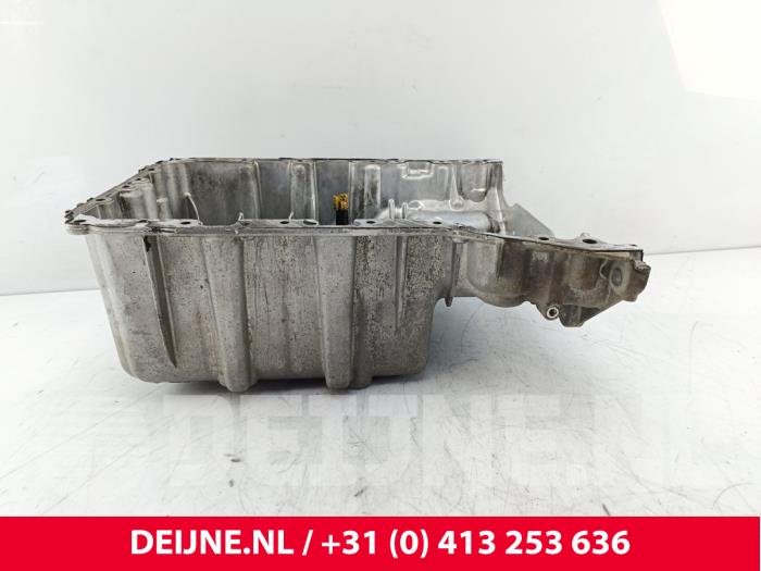 Usagé Couvercle carter Mercedes Sprinter 3t (910.6) 211 CDI 2.1 D FWD Prix € 471,90 Prix TTC proposé par van Deijne Onderdelen Uden B.V.