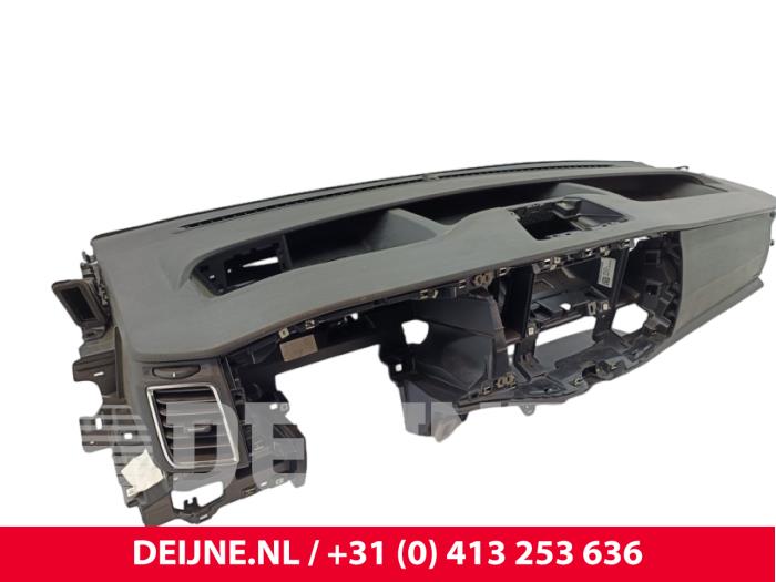 Używane Panel Ford Transit E-Transit 68 kWh Cena € 363,00 Z VAT oferowane przez van Deijne Onderdelen Uden B.V.