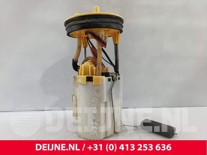 Usagé Pompe à carburant Volkswagen Crafter (SY) 2.0 TDI FWD Prix € 102,85 Prix TTC proposé par van Deijne Onderdelen Uden B.V.