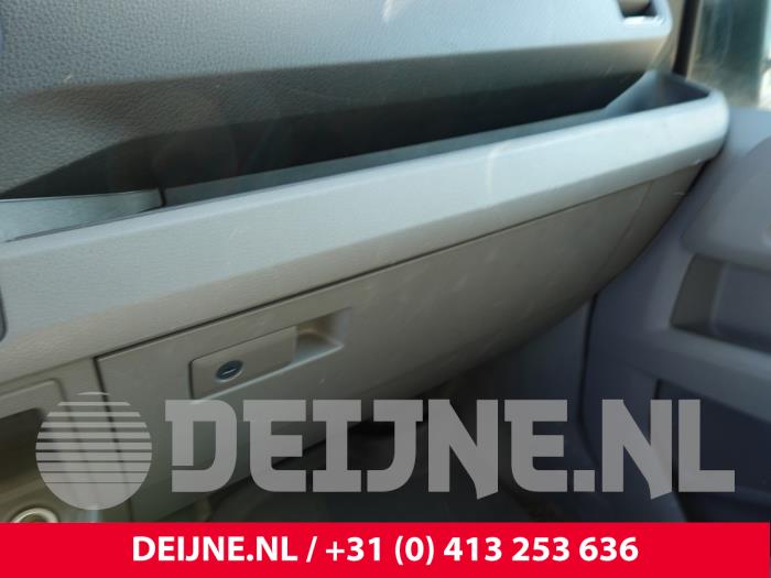Begagnade Handskfack Volkswagen Crafter (SY) 2.0 TDI FWD Pris € 54,45 Inklusive moms erbjuds av van Deijne Onderdelen Uden B.V.