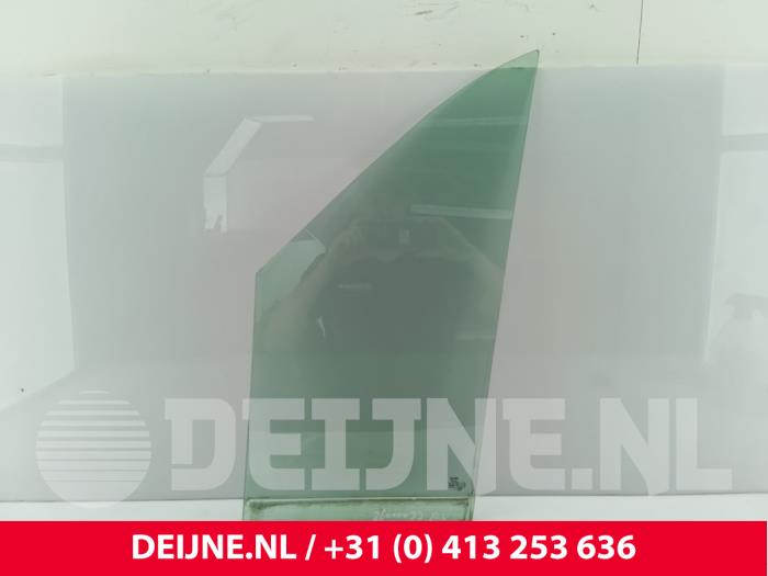 Usados Ventanilla triangular derecha delante Volkswagen Crafter (SY) 2.0 TDI Precio € 60,50 IVA incluido ofrecido por van Deijne Onderdelen Uden B.V.