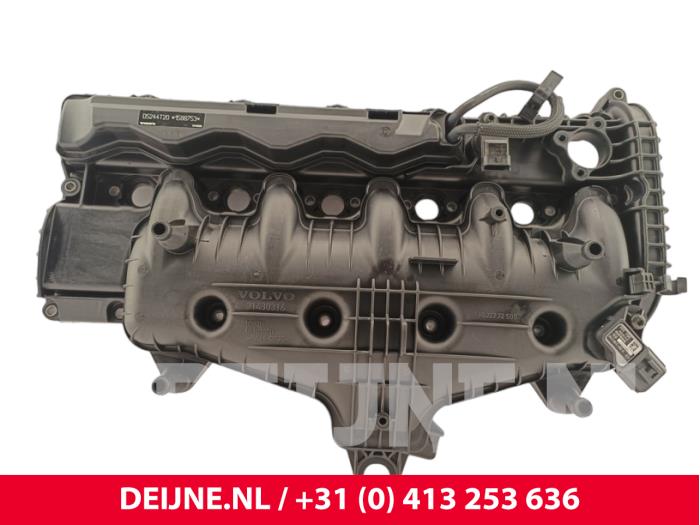 Usagé Couvercle soupapes Volvo V60 I (FW/GW) 2.4 D6 20V AWD Twin Engine Plug-in Hybrid Prix € 175,00 Règlement à la marge proposé par van Deijne Onderdelen Uden B.V.