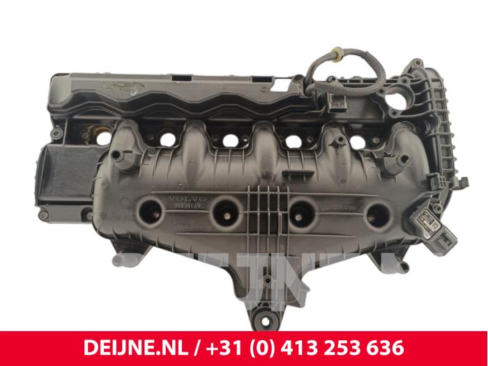 Usagé Couvercle soupapes Volvo V60 I (FW/GW) 2.4 D6 20V AWD Twin Engine Plug-in Hybrid Prix € 175,00 Règlement à la marge proposé par van Deijne Onderdelen Uden B.V.