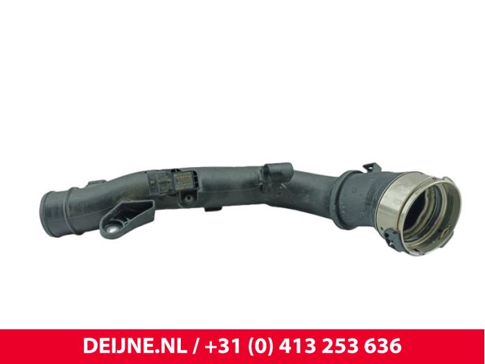 Gebrauchte Intercooler Rohr Volvo XC60 II (UZ) 2.0 T8 16V Polestar Engineered AWD Preis € 100,00 Margenregelung angeboten von van Deijne Onderdelen Uden B.V.